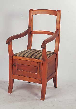 Toilettenstuhl, deutsch, um 1830-40, Buche und Nußbaum, Bezug erneuert, H. ca. 110 cm, Sitzh. ca. 52 cm