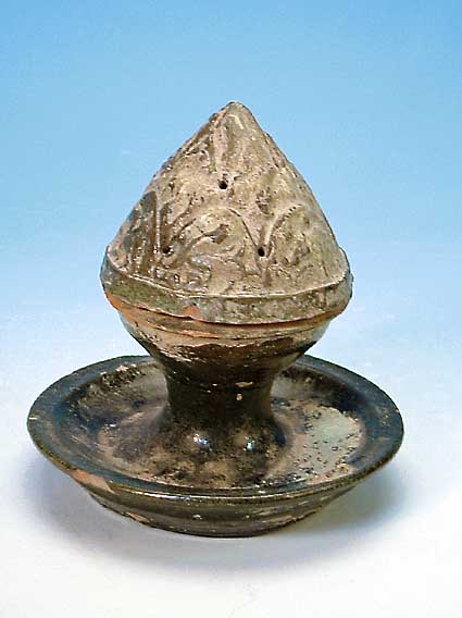 RäUCHERGEFäß BOSHANLU, CHINA, HAN-DYNASTIE, 206 V - 220 N CHR., GLASIERTE KERAMIK, DUNKEL-GRüN, TELLERARTIGER UNTERSATZ, SPITZZULAUFEN- DER ...