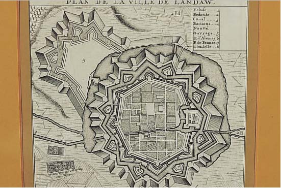 Kupferstich, datiert 1702, Plan de la Ville de Landau, aus der Vogelschau, unkolo- riert, ca. 12 x 13 cm (beschnitten), PP, u. Gl., R.