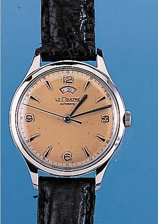LE COULTRE Herrenarmbanduhr, Ref.-Nr. 609755Schweiz um 1955, Edelst., Boden geschr., bei Fertigst. wassergesch., Orig.-Blatt m. Gang- reserveanz. ...