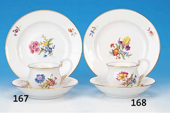 Kaffeegedeck, Meissen, 60er Jahre, 1. Wahl, Porzellan, Blume III, Goldstaffage, Schwanen- henkel, Goldränder, D. ca. 18.5 cm