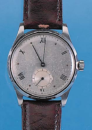 CYMA HERRENARMBANDUHR, EDELSTAHL, BOD. U. GLASR. AUFGEDR, 15 ST., HANDAUFZ.-KAL., 40ER JAHRE, REF. UNGEDEUT., GEPR. CHATONS, SCHR.- UNR., ...