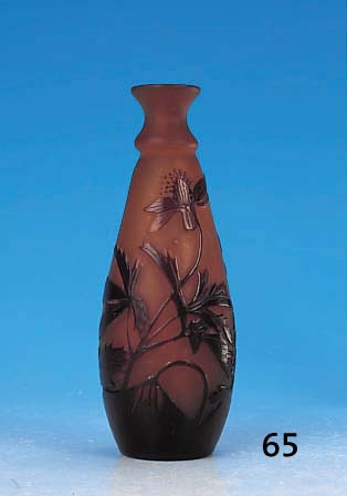 JUGENDSTILVASE, GALLé, UM 1920, FARBLOSES GLAS, ORANGEFARBENES ZWISCHENGLAS, ROTBRAUN üBERFANGEN, GESCHNITTEN UND GESCHLIF-FEN, H. 13 ...