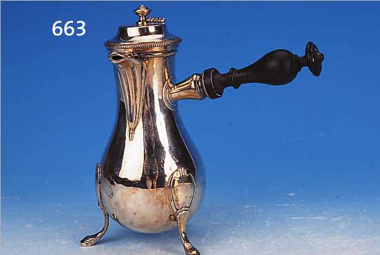 SCHOKOLADENKANNE, PARIS, UM 1775, SILBER, HOLZGRIFF, H. 19.5 CM