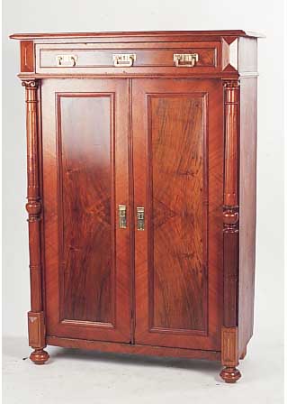 Vertiko, Gründerzeit, um 1890, Nußbaumfurnier, Vollsäulendekor, Wurzelnuß- füllungen , kassettiert, mit Jugendstilbe- ...