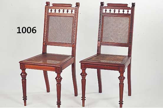 6 Stühle, Gründerzeit, um 1890, Nußbaum massiv, mit Geflecht, Altersspuren, H. 100/46 cm