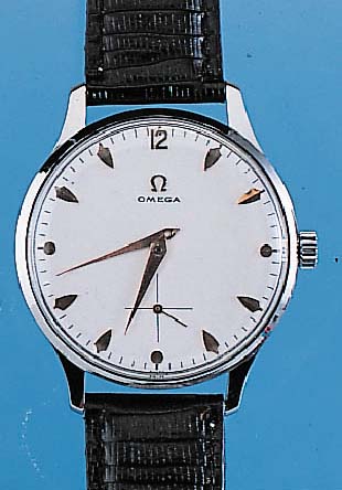 OMEGA Herrenarmbanduhrwerk in neutralem Me- tallgehäuse verchromt, beids. wohl auf Kun- denwunsch vergl., Blatt rest., rotverg. Rund- ankerwerk, ...