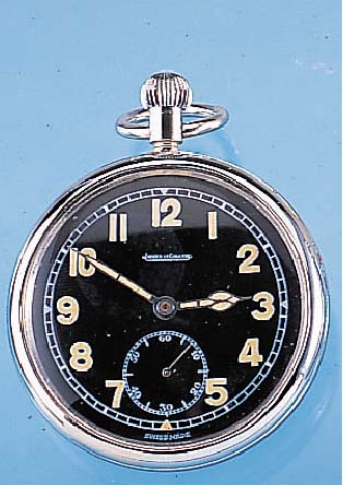 JAEGER LE COULTRE B-Uhr, Ref.-Nr. 109108, Schweiz um 1940, Metall verchr., Boden u. Glasr. gedr., nachverchr., für die britische Armee, so ...