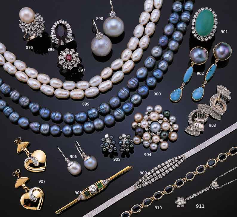 BROSCHE MIT DIAMANTEN, WG 750/000, WOHL ENGLAND ODER AMERIKA 50ER JAHRE, SOGEN. 2. ART-DECO, STIL. SCHLEIFENFORM, 78 ALT- SCHLIFF UND ...