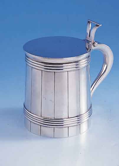 Humpen mit Deckel, Dänemark 1936, 830er Silber, sign. Fritz Heimbürger, Wardeinmarke Siigsgard, mit Rillendekor, stil. Faßform, ca. 560 ...