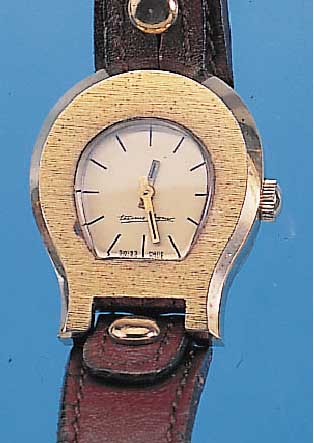 ETIENNE AIGNER DAMENARMBANDUHR, SCHWEIZ UM 1975, METALL HARTVERG., EDELST.-BODEN GEDR., TYP. DESIGNERMODELL M. ORIG.-LEDERBAND, ZIFFERBL. SIGN., ...