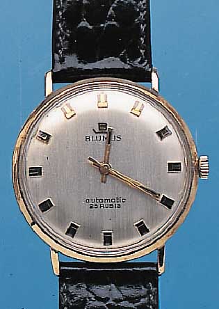 BLUMUS HERRENARMBANDUHR, DEUTSCHLAND UM 1965GG 585/000, BODEN GEDR., AUTOMATIK M. ZENTRAL-SEK., MATT VERS. BLATT, 25 ST., ZENTRALROTOR, PUW KAL. ...
