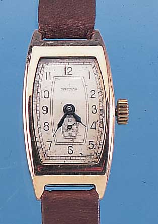 SWESDA HERRENARMBANDUHR, REF.-NR. 11991, SOWJETUNION UM 1953, 583/000 RG, TONNENF., BODEN AUFGEDR., IN SICH L. GEWöLBT, VERS. ...
