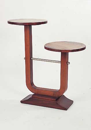 Blumen- oder Beistelltisch, Frankreich, 20er/ 30er Jahre, Art-Deco, Nußbaumfurnier mit Metallmonturen, zwei runde Ablagen, H. ca. 76 cm, L. ...
