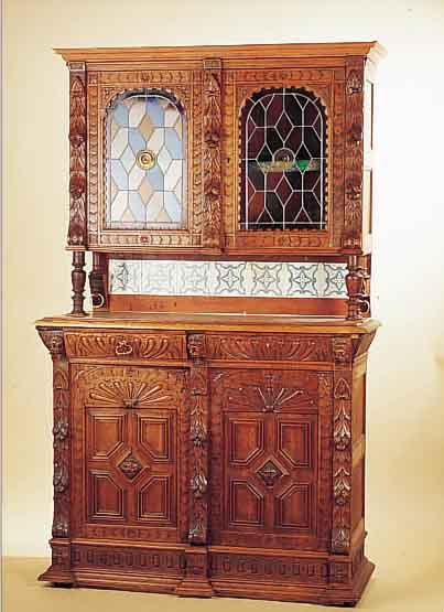 AUFSATZBUFFET, FLäMISCH, UM 1890, EICHE MASSIV, GESCHNITZT, MIT BLEIGLASEIN- SäTZEN, DEKORATIV, L. ALTERSSPUREN, 212 X 126 X 53 CM