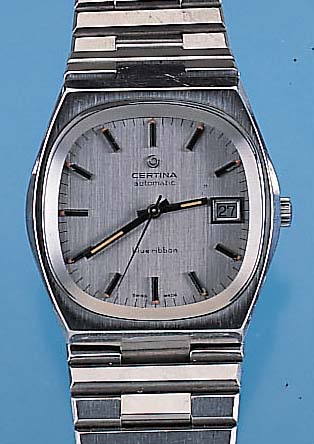 CERTINA Herrenarmbanduhr Blue Ribbon, Ref.- Nr. 913/3460/41, Schweiz um 1969, Edelst. inclBand, Boden gedr., Zentralsek., Datum, Auto- matik Kal. ...