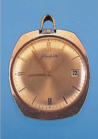 GLASHÜTTE Taschenuhr, Ref.-Nr. 3562, Deutschland um 1963, Metall rotverg. ber., Zentralsek., Datum, Basiskal. 69,1, Ringunr., Flachspir., ...