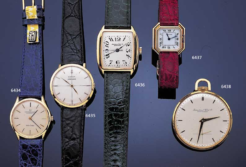 IWC Herrenarmbanduhr, Kal. 89, Werk-Nr. 1560903, f. d. brit. Markt, im neutr. 750/000 GG-Geh., Tonnenform, Bod. aufgedr., Blatt ers./rest., ...