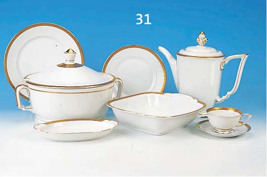 SPEISE- U. KAFFEESERVICE, WEIMAR, 30ER JAHRE, 42-TLG., PORZELLAN, BEST. AUS 8 KAFFEEGEDEK-KEN, KAFFEEKANNE, ZUCKERDOSE, SAHNEGIEßER, TEEKANNE, 8 ...