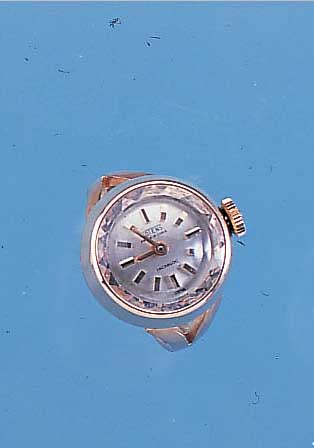 POTENS DAMENRINGUHR AUS DAMENARMBANDUHR, ROSE-G. 750/000, RW CA. 56, GLASR. GEDR., VER-S. BLATT, SCHWEIZER RUNDANKERW., 17 ST., HAND-AUFZ., ...