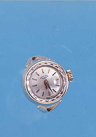 FAVRE LEUBA DAMENRINGUHR AUS DAMENARMBANDUHR, GG 750/000, RW CA. 54, GLASR. GEDR., VERS. BLATT, RUNDANKERW., ETA KAL. 2412, INCABL., HANDAUFZ., ...