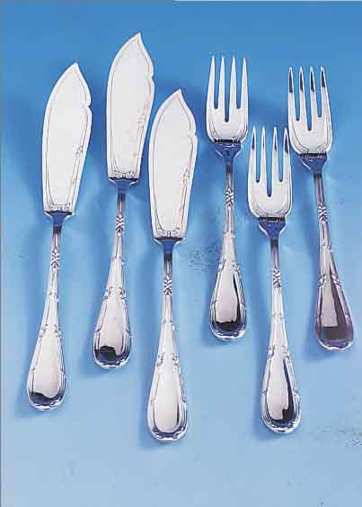 Fischbesteck für 9 Personen, deutsch um 1910, Bremer Silberwarenfabrik, Vertreiber L. Zanderklassizistischer Louis-Seize-Dekor, total ca. 835 g, ...