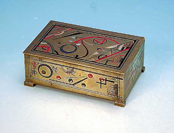 Deckeldose, deutsch, 30er Jahre, Art Deco, Messingkorpus stiltypische verziert und partiell bunt emailliert, kleinere Email- schäden, ...