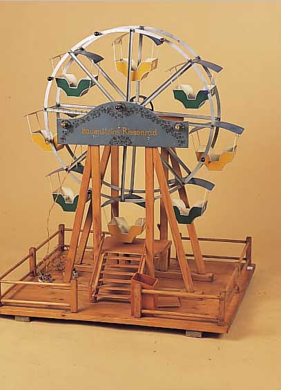 KARUSELL, EIGENBAU, 30/40ER JAHRE, HOLZ, OHNE ANTRIEB, KABINEN AUS BLECH, H. CA. 93 CM