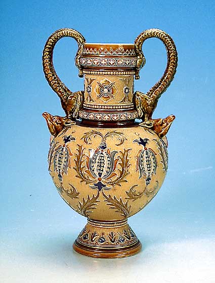 DOPPELHENKELGEFäß, METTLACH, UM 1887, FEINSTEINZEUG, DOPPELHENKEL IN STIL. TIERFORM,BUNT BEMALT, H. 28 CM, NUM. 1409