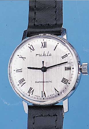 KONVOLUT 6 DEUTSCHE ARMBANDUHREN, ALLE GEFERT. UM 1960, DAVON 2X JUNGHANS HANDAUFZ.-KAL. 93/1 U. 622,00, 4X RUHLA, EHEM.DDR, ...