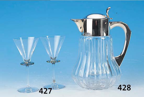 KARAFFE MIT EISWüRFELEINSATZ, FARBLOSES GESCHLIFFENES GLAS MIT 925ER STERLING SILBER- MONTUR, H. CA. 29 CM