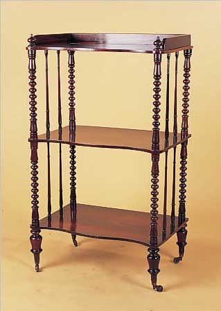Etagere, England, um 1910-20, Palisander und Buche, z.T. gedrechselt, ca. 94 x 55 x 37 cm, leichtere Altersspuren