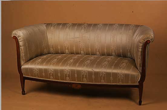 SOFA, DEUTSCH, UM 1910-15, BIEDERMEIERSTIL, NUßBAUM MIT SCHMALEN BANDINTARSIEN, RAHMEN MITSICHBAREN SPUREN DER ALTEN POLSTERUNG, DIESE ERNEUERT, ...
