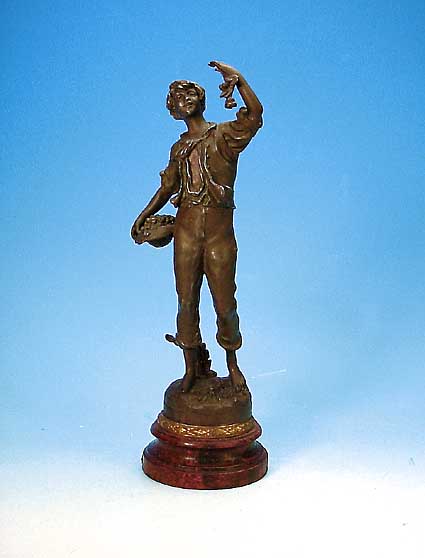 Figur, um 1890, sign. Rousseau, Spritzguß, Darst. eines Knaben mit Hut u. Blumen, auf Sockel, bez. les Lilas par Rousseau, H. ca. 53 cm, l. ...