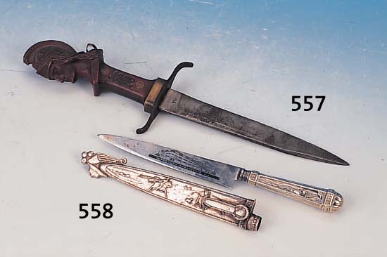 DOLCH, DEUTSCH, UM 1880/90, GESCHNITZTER HOLZGRIFF, AM KNAUF BESCHäDIGT, L. 36 CM