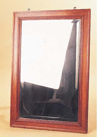 WANDSPIEGEL, DEUTSCH, UM 1900/20, EICHE MASSIV, GESCHLIFFENES SPIEGELGLAS, 108 X 75 CM
