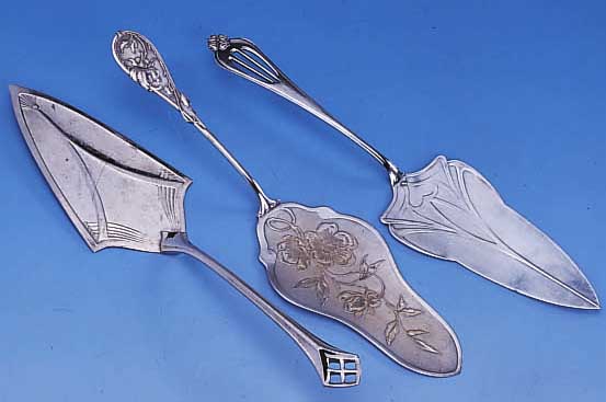 3 TORTENHEBER, WMF UM 1900, REINER JUGENDSTIL, VERSCH. METALL-LEGIERUNGEN, Z.T. GEBR.-SP.