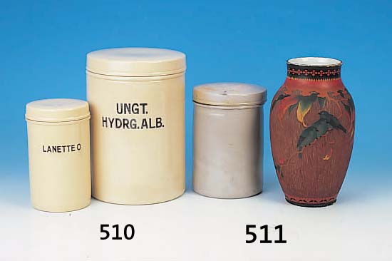 VASE, JAPAN, UM 1870, SOG. PORZELLAN-CLOI- SONNé, RELIEFIERTER DEKOR VON VöGELN IN GEäST,H. CA. 28 CM, MIT SPRUNG IM WANDUNGSINNEREN, L. ...