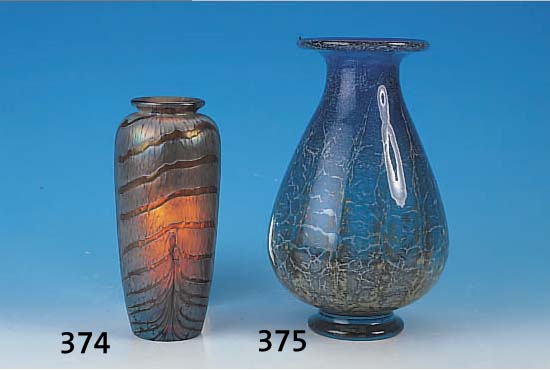 VASE, SCHOTT GLASWERKE ZWIESEL, GELBES GLAS, LüSTRIERT MIT EINGEWALZTEM OPAKDEKOR, PAPILLONDEKOR, NACH ALTEM VORBILD DER FA. ...