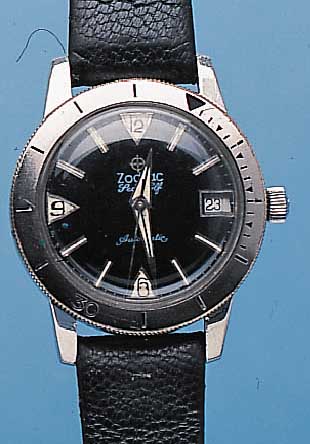 ZODIAC HERRENARMBANDUHR SEAWOLF, REF.-NR. 722-916, SCHWEIZ UM 1967, EDELST., BODEN GEDR.LüNETTE BEIDS. DREHB., KONTRASTZIFFERBL., 17 ST., KAL. ...