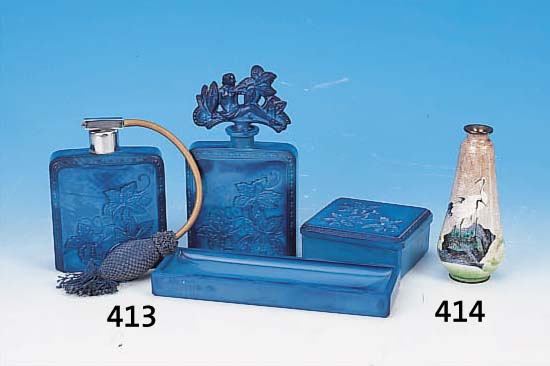 VASE, OTA TOKIO, GIN-BARI, UM 1910, CLOISONNé, DARST. VON ZWEI STORCHENVöGELN, GLüCKSSYMBOLIK, GEMARKT, SAMMELWüRDIG, H. CA. 15 CM