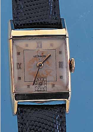 LE COULTRE HERRENARMBANDUHR, REF.-NR. 500630SCHWEIZ/USA UM 1946, GG-FILLED, BODEN GEDR., IN SICH GEW., ORIG.-BLATT FL., KL. SEK. ...