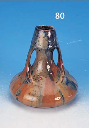 DOPPELHENKELVASE, ENTWRUF PETER BEHRENS UM 1904-06, SOG. NEU-KERAMIK, HöHR-GRENZ- HAUSEN, LAUFGLASUR, H. 21 CM, UNGEMARKT, IN DER LIT. ...