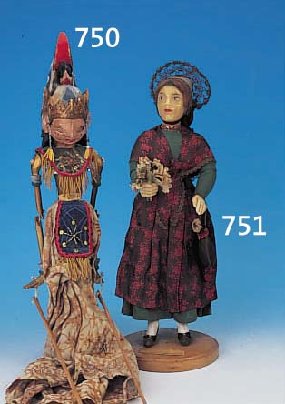 WACHSPUPPE, DT., WOHL BODENSEE, UM 1880-90, HOLZ/STOFF UND WACHS, TRACHTENFRAU, L. ALTERS-SPUREN, H. 48 CM