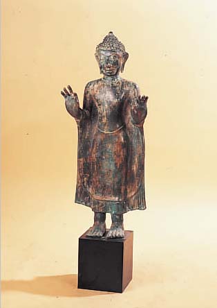 BUDDHA, BURMA, 20. JH., (20-40 JAHRE ALT), BRONZE, NACH DEM VORBILD DES 15. JH., STEHENDEMEDITATIONSGESTE, PATINIERT, H. CA. 83,5 CM, HOLZSOCKEL ...
