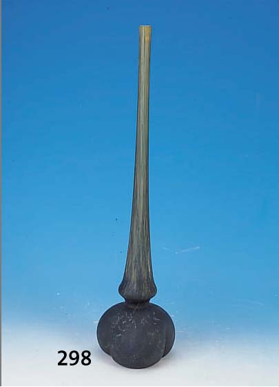 GROßE LANGHALSVASE, DAUM NANCY, UM 1900, FARBLOSES GLAS, MIT GRüNEN UND BLAUEN AUF- SCHMELZUNGEN, SCHöNE FORM, SIGNIERT, H. 62CM