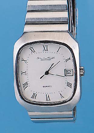 IWC Herrenarmbanduhr Quartz, Schweiz um 1974Edelst. incl. Band, Saphirflachgl., emailfarb.Kontrastzifferbl., bei Fertigst. wassergesch.,Kal. 2405, ...