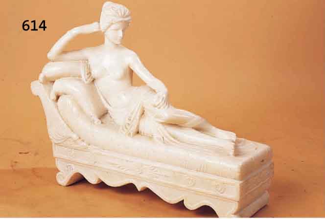SKULPTUR, WOHL ITALIEN, 20. JH. ALABASTER, GESCHNITZT, FRAU AUF CANAPE LIEGEND 45 X 57 X 20 CM