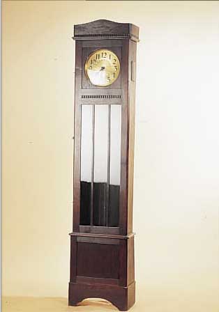 STANDUHR, UHRENFABRIK SCHLENKER-GRUSEN, SCHWENNINGEN, UM 1930, SCHWARZ GEBEIZTES EICHENHOLZGEHäUSE, INNENBODEN BESCH. SCHWUNG- BEREICH DES ...