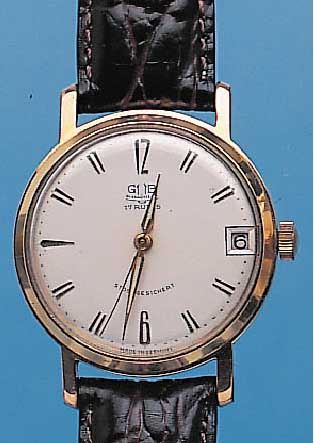 KONVOLUT: 2 GLASHÜTTE HERRENARMBANDUHREN, BEIDE HANDAUFZ., METALL HARTVERG., EDELST.- BöDEN GEDR., BEIDE VERS. BLäTTER, ZENTRALSEK.,BEIDE 17 ...